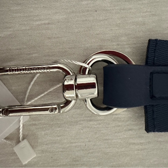 Lululemon Athletica Navy key holder with Silver Hardware - Picture 2 of 2